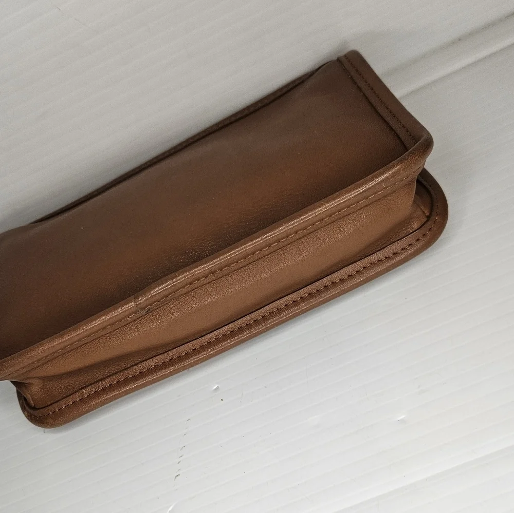 Coach Vintage 7165 British Tan Leather Chunky Case Pouch , Clutch Bag – USA Made